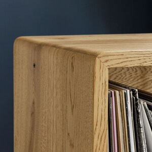 CLAREMONT Solid Oak Record Player Stand With Oak Dividers And Rounded Edges image 4