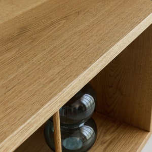 CLAREMONT Solid Oak Record Player Stand With Oak Dividers And Rounded Edges image 3