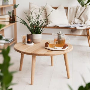 Portland&#39; Round Oak Coffee Table