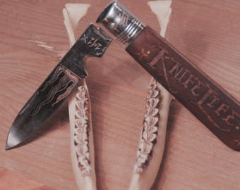 Pocket knife, hand engraved "Knife Life"