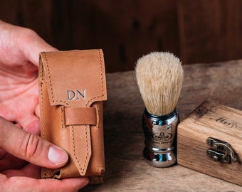 Customized Leather Shaving Brush Case, Personalized Wet Shaving Kit, Shaving Brush Holder for Travelers, Wet Shave Brush Protector