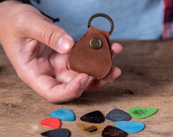 Guitar Pick Keychain, Guitar Pick Holder, Guitar Pick Case, Leather Pick Holder, Gift for Guitarist, Guitar Accessories, Guitar Pick Key Fob