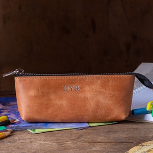 Portapenne fatto a mano con cerniera, astuccio in pelle personalizzato, portapenne in pelle, astuccio per matite, astuccio per penne in vera pelle con cerniera