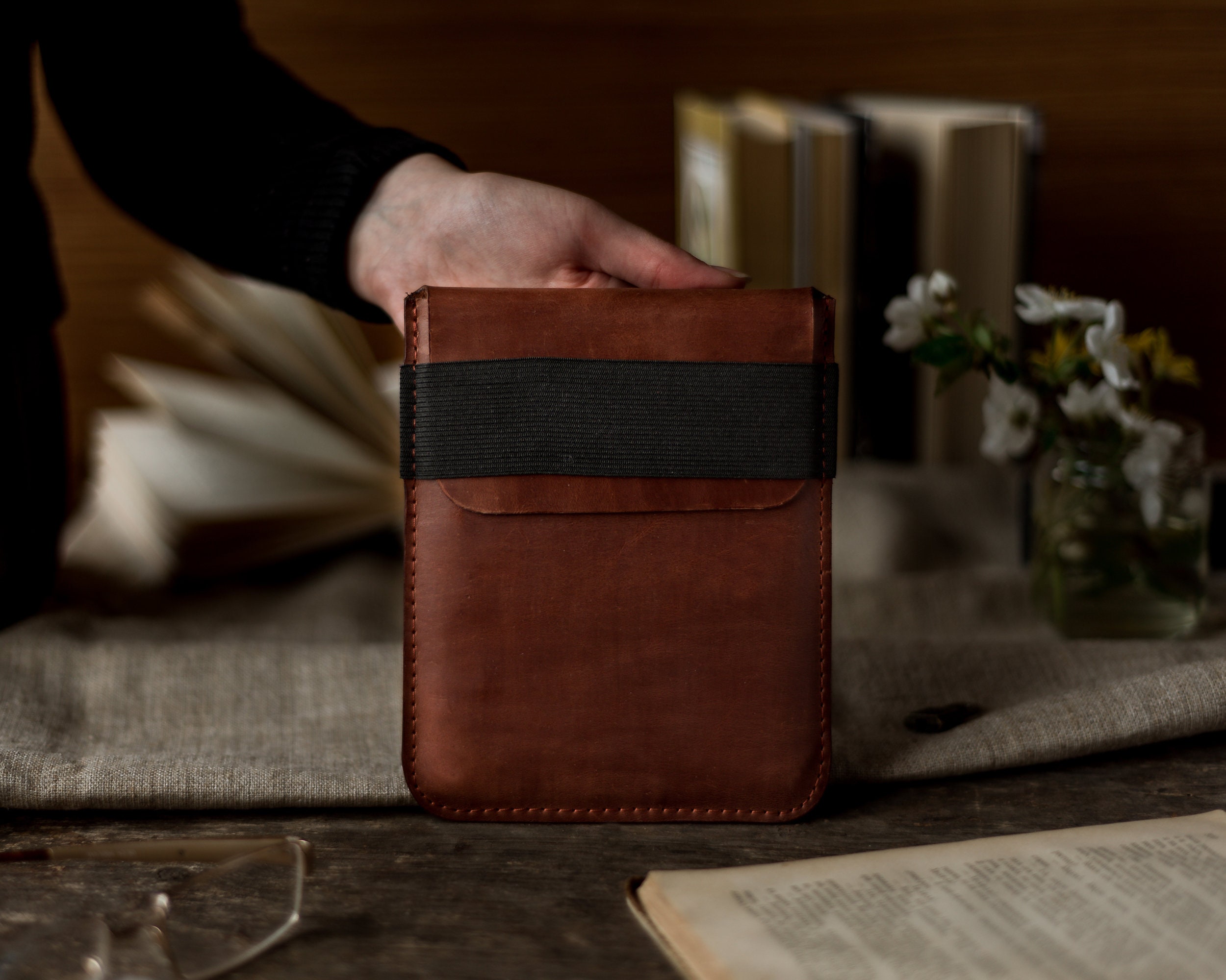 Hand and Hide Leather Tablet Cover for Kobo Libra H20 - Hand and Hide LLC