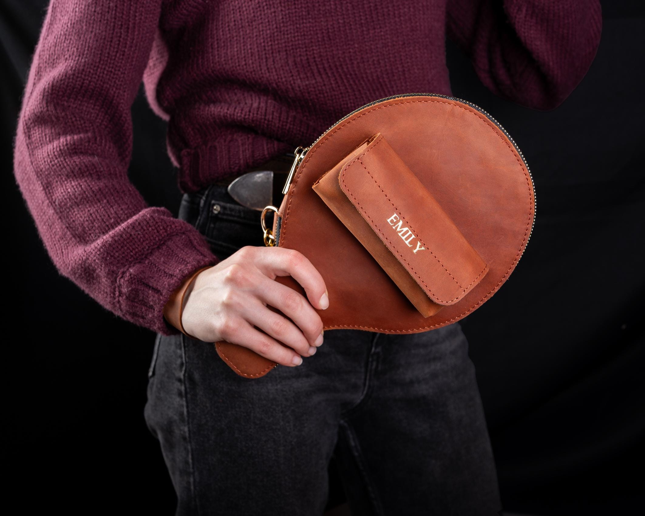 Personalized Leather Ping Pong Case - Custom Table Tennis Paddle Cover with 3-Ball Storage