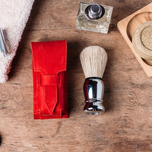 Étui à brosse à raser en cuir personnalisé, kit de rasage humide personnalisé, porte-brosse à raser pour voyageurs, protecteur de brosse à raser humide image 6