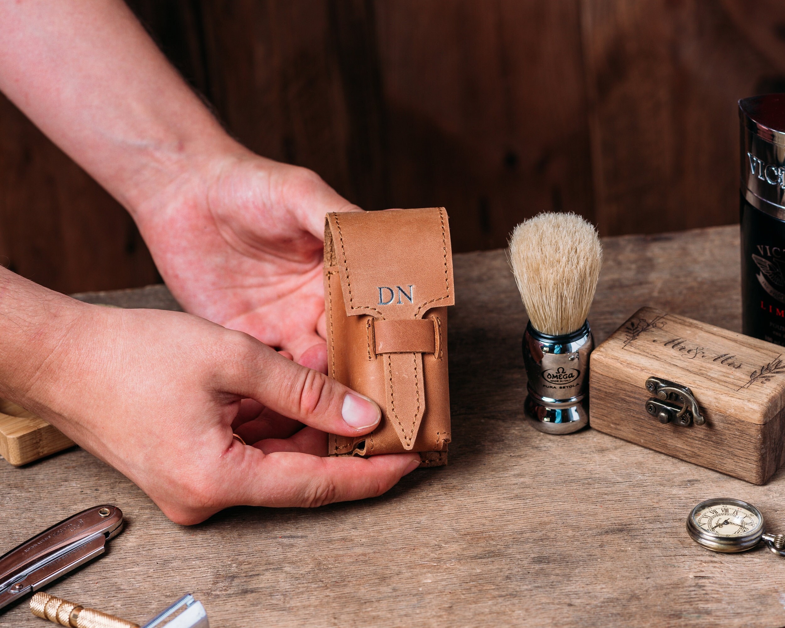 Customized Leather Shaving Brush Case, Personalized Wet Shaving Kit, Shaving Brush Holder for Travelers, Wet Shave Brush Protector