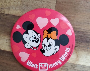 Walt Disney Mickey & Minnie Valentine Button Pin ~ VINTAGE