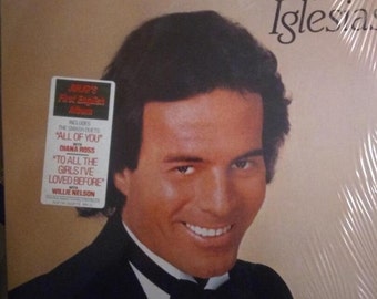 NM/NM Julio Iglesias 1100 Bel Aire Place Orig Pressing Vinyl Record Album Lp  Willie Nelson Diana Ross To All the Girls I've Loved Before