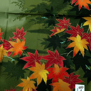Japanisches Vintage Taschentuch Ahornblätter Herbstgrün 55 x 52 cm I Gratis Versand 35 USD - oder kombinieren Sie Artikel in einer Bestellung!