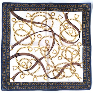 Vintage Scarf Early 2000s Designer Vintage 22 x 22.5 inches I Free Shipping 35USD+ (Auto in Cart)