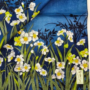 Vintage Japanisches Taschentuch Narzissen Blumen Kimono Tasche Frühling Blumen Geschenk 21 x 21 Zoll I Versandkostenfrei 35USD + (Auto in Cart)