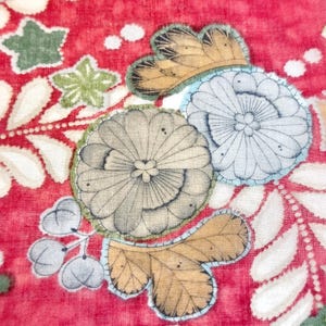 日本の花柄ハンカチ 葛の葉、桜、菊、楓、赤 19 x 18インチ I 送料無料 35米ドル以上（カートに自動追加）