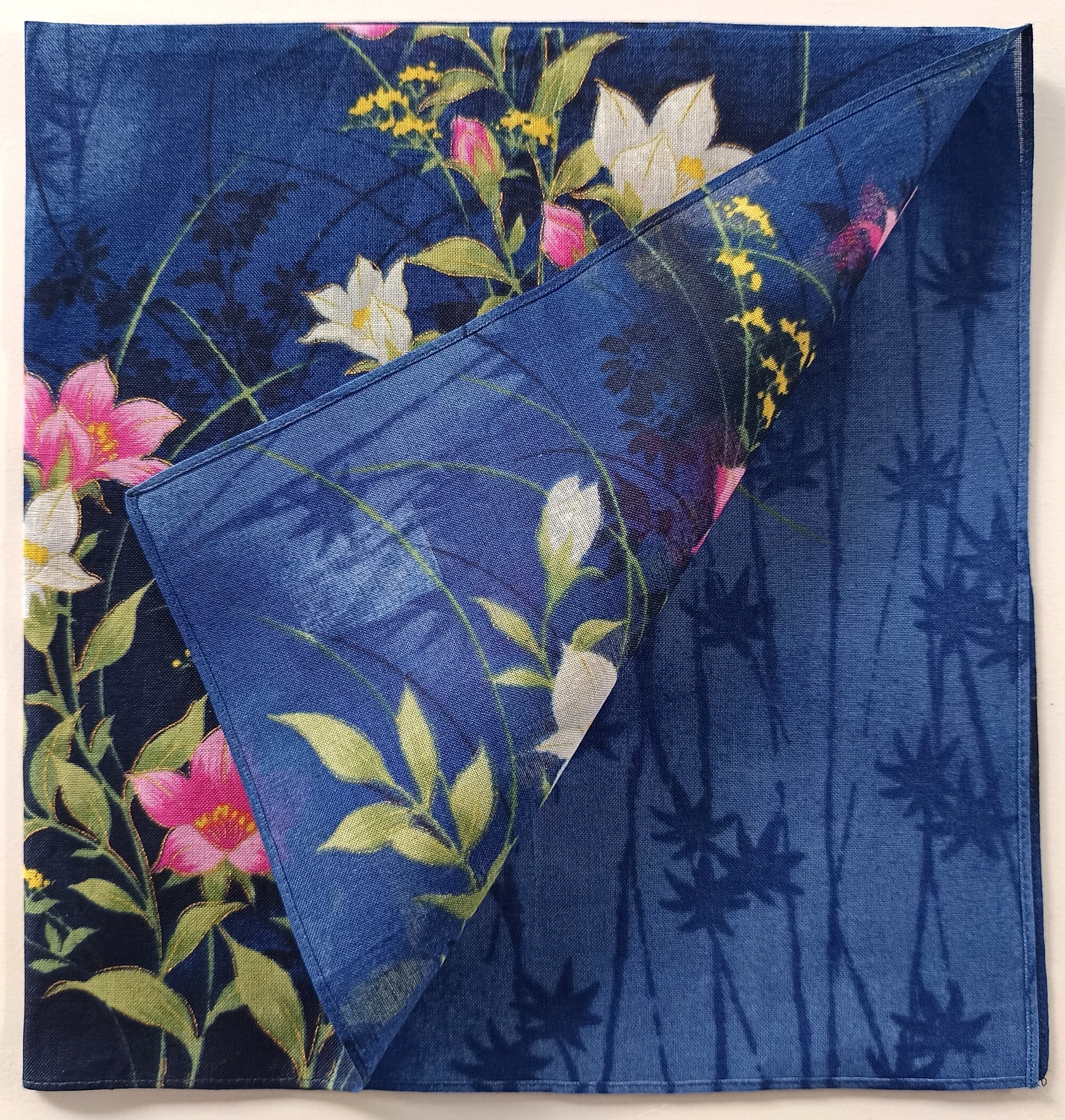 E.T. ハンカチ　ヴィンテージ ヴィンテージ 日本製コットンハンカチ：ベルフラワー花柄 21 x 21