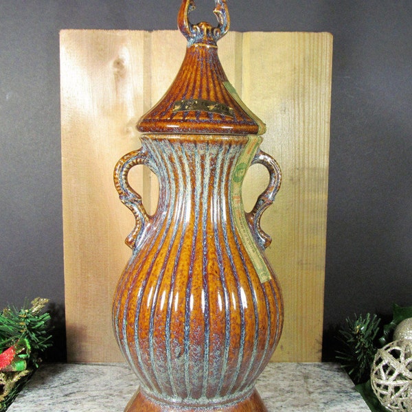 Jim Beam, Decanter 12" Tall Regal China, Ribbed with Brown, Blue Glaze, Twist Off Cap Genuine Beam Collectible 1979 Saloon & Barware Pottery