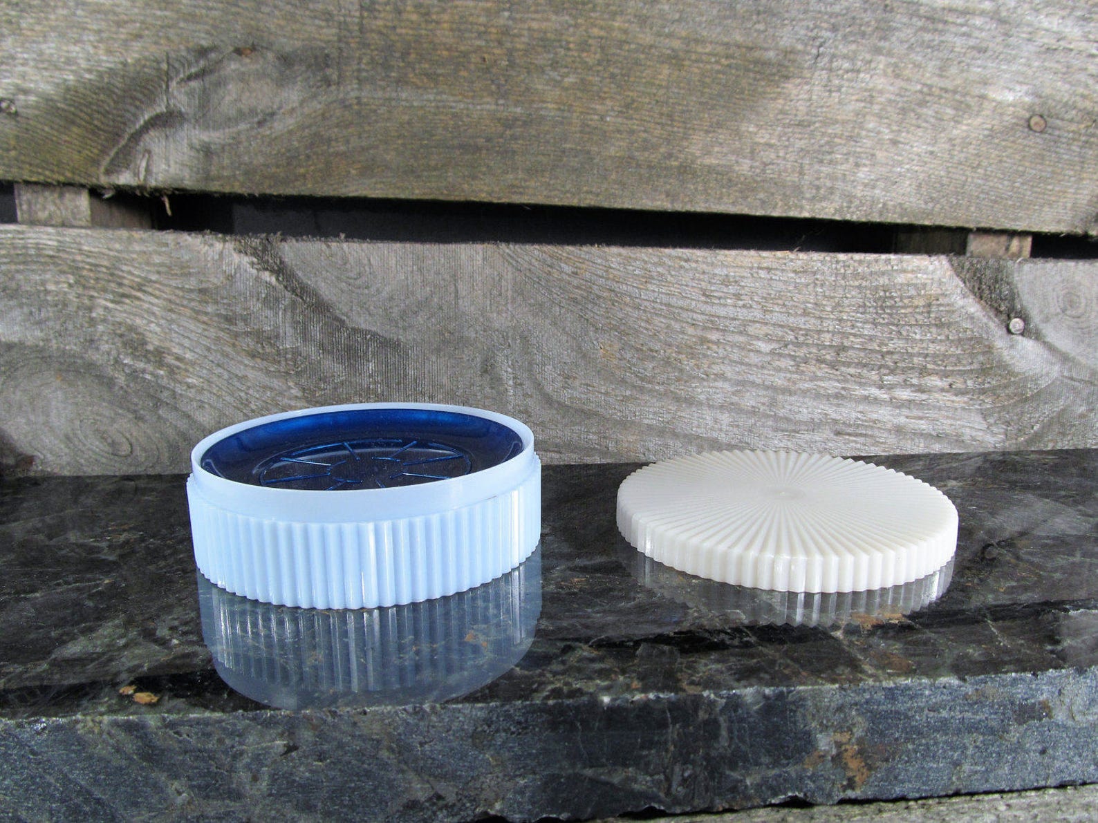 Stackable Coasters Retro Stackable Coasters With Container and Lid, Small Beverage Trays ...