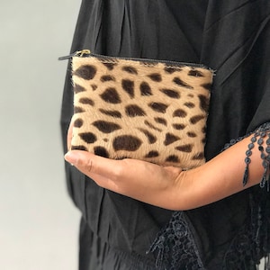Girrafe coin purse, small purse, leather accessories, coin wallet, coin pouch, card holder, animal print coin purse, genuine leather