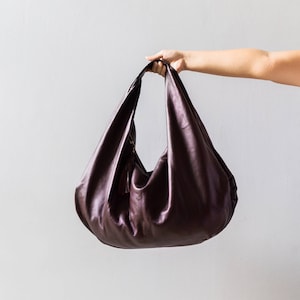 WINE - Große Hobo Bag, Hobo bag aus weichem Leder, Hobo bag aus weichem Lammfell, Hobo bag small, Leder Umhängetasche