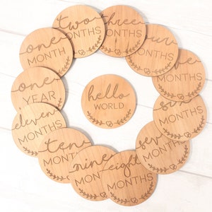 Baby es First Months Neue Baby MeilensteinKarten Sets - Hello World - New Baby Photo Prop - Baby Shower Geschenk - Neugeborene Geschenke - Kirsche