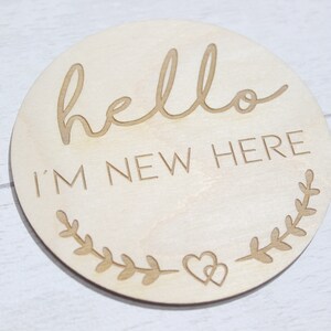 Disque d’annonce de bébé - Nouvelle carte de bébé - Hello World Nouveau cadeau de bébé - Nouvel accessoire photo de bébé - Cadeau parent à être ou à la fête de bébé - Disque d’étape