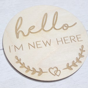 Nouveau jeu de cartes d’annonce de bébé de 4 - Hello World New Baby Gift - Nouvel accessoire photo pour bébé - Cadeau Parent To Be ou Baby Shower - Milestone Disc