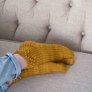 Sock knitting pattern Beginner knit pattern Basic sock pattern Aomori Socks Women knitting pattern socks PDF Cable knitting socks pattern