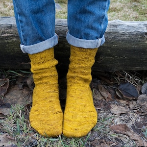 Beginner easy socks knit pattern Basic socks Russet socks Women&#39;s socks knitting pattern Knitter gift Socks knitting pattern Handknit socks