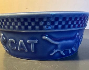Longaberger Pottery Mulligan Cornflower blue cat bowl made in USA 5” wide