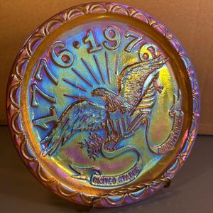 Vintage Iridescent Carnival glass United States Bicentennial 1776-1976 Eagle