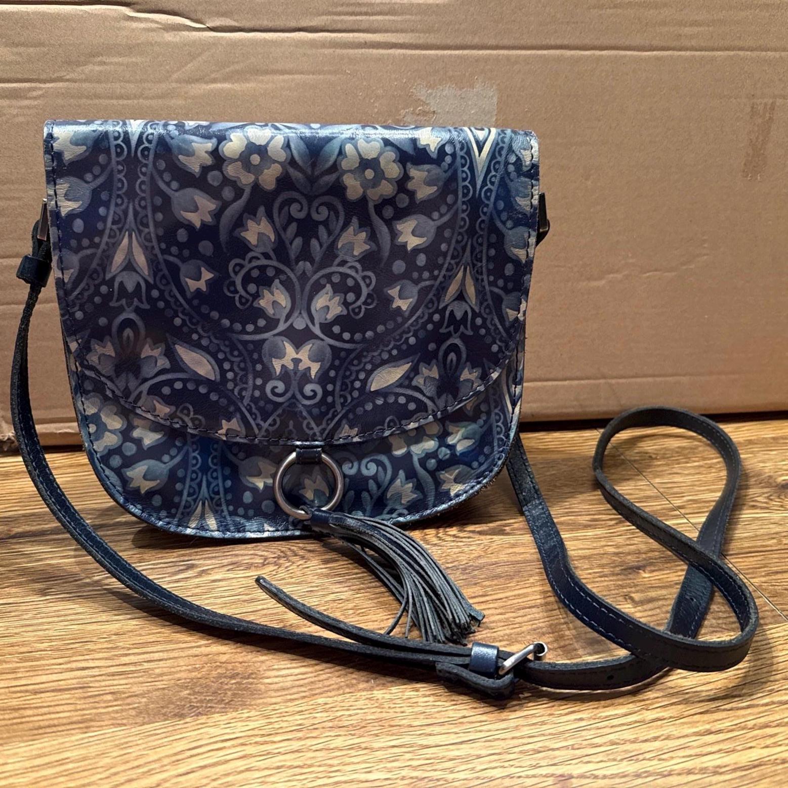 NWT Patricia Nash Treviso Leather Large Tote English Country Floral print Studed NWT Patricia Nash Treviso Leather Large Tote English Country Floral print Studed