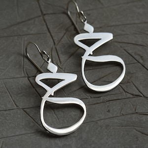 Arabic jewelry initial kha hourouf letters calligraphy design earrings, handmade jewelry handcrafted, customized jewelry khat