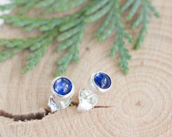 Kyanite stud Earrings 5 mm, Blue gemstone studs, Round blue kyanite sterling silver 925 gemstone stud earrings