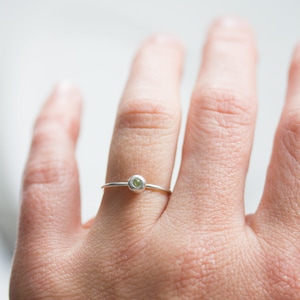 Natural chrysolite silver ring,  Peridot silver ring. dainty ring with peridot, Skinny peridot ring , peridot ring, Natural chrysolite