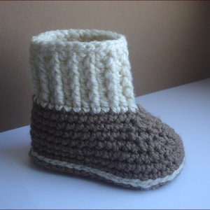 Baby Booties Crochet Pattern,  PDF Crochet Pattern N.105