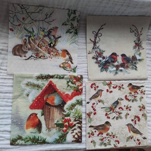 4 belles serviettes d’oiseaux de Noël d’hiver pour le découpage