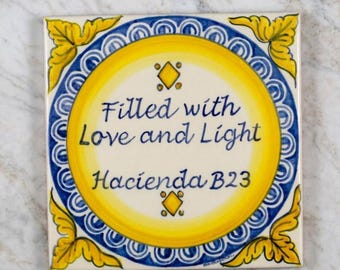 Square tile to hang on wall, decorative tiles in italian style, welcome plaque in Italy ceramics decor, kitchen gift. Custom name sign