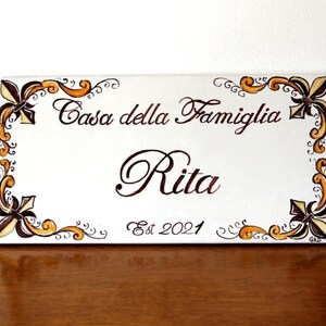 Włoska płytka ceramiczna z imionami, prezent dla Twojego domu i rodziny, ręcznie malowana z florencką lilią. Personalizowane tabliczki.
