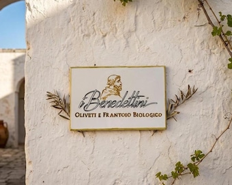 Personalized gift: sign for a business, hotel, holiday home, or restaurant. Hand-painted Italian ceramic tile with logo, names, and numbers