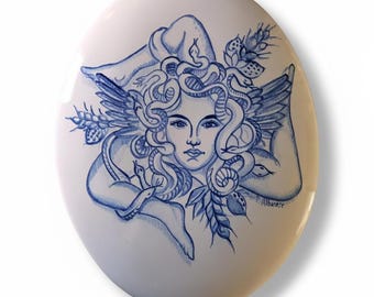 Trinacria, Sicilian ceramic made in Italy, symbol of Sicily, hand-painted Italian artistic ceramics, home gifts, wall decorations.