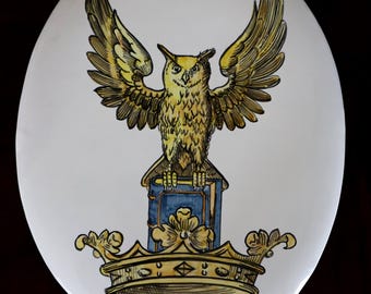 Family crest on tile of Italian artistic ceramics, coat of arms personalized hand painted, wall decor gifts Italy, custom family gift of art