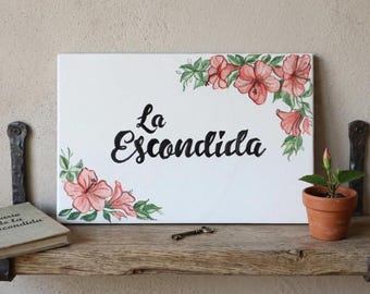 Custom outdoor number sign with tropical flower, ceramic house name tile. Family welcome plaque, adress tiles. personalized italian ceramic