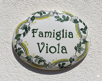 Home address sign: Italian ceramic tile with names and number to hang on the door, with floral and leaf decoration. Custom gift idea