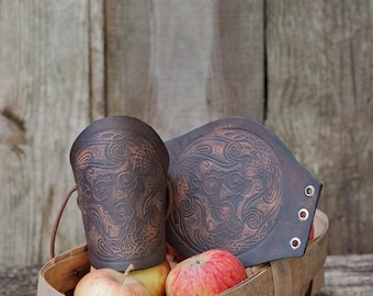 Viking small leather cuffs with Celtic raven, amulet ornament for larp, ren fair fest, Viking cosplay, hand crafted