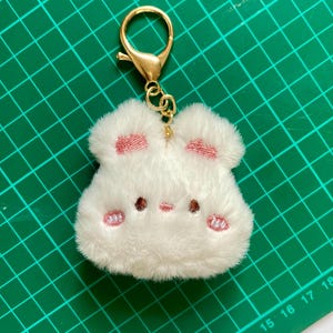 Cute Kawaii Bunny Plush Keychain – Soft Fluffy Charm, Pastel Aesthetic Gift