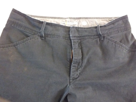 lee natural fit just below the waist