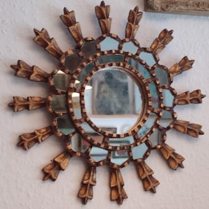 Vintage sunburst mirror Florentine special special shape boudoir bohemian french shabby chic decoration Made in Italy Hollywood Regency