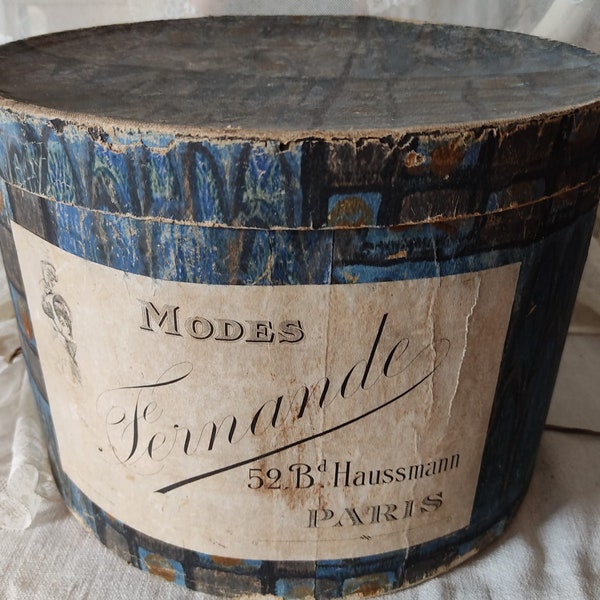 Frankreich antique Original alte Hutschachtel aus Paris Boulevard Haussmann Pappbox mit Marmorpapier Boudoir bohemian french shabby
