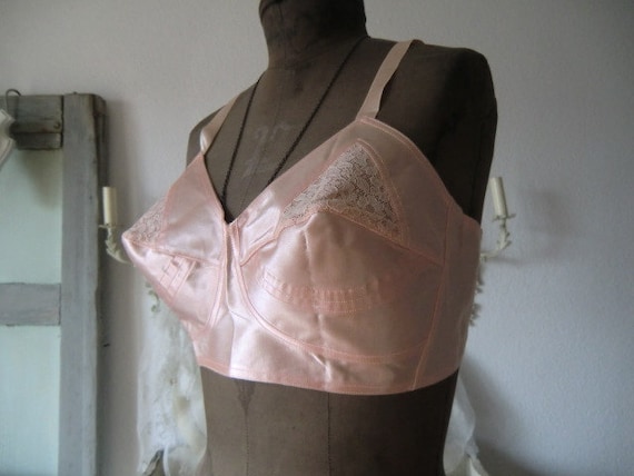 Vintage pointed bags bra 30s 40s 50s TRIUMPH bust