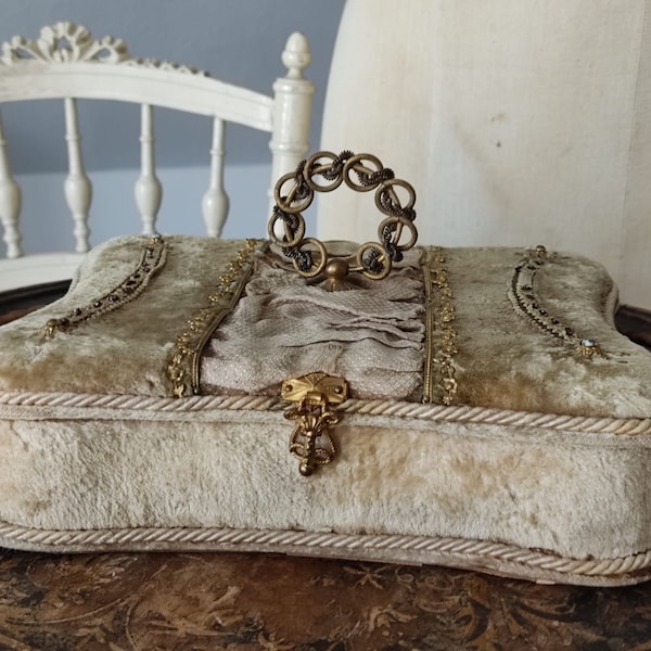 France antique velvet box off-white velvet box velvet box true vintage real shabby boudoir jewelry box bohemian brocante