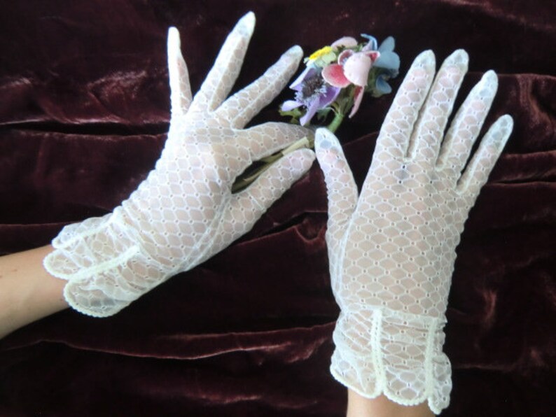 Vintage women/'s gloves 30s 40s 50s perlon semitransparent boudoir bohemian shabby